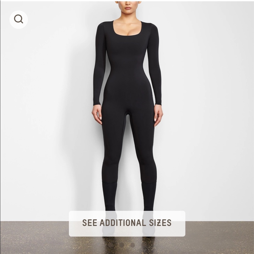 FINAL PRICE! ALL-IN-ONE SCOOP NECK LONG SLEEVE ONESIE